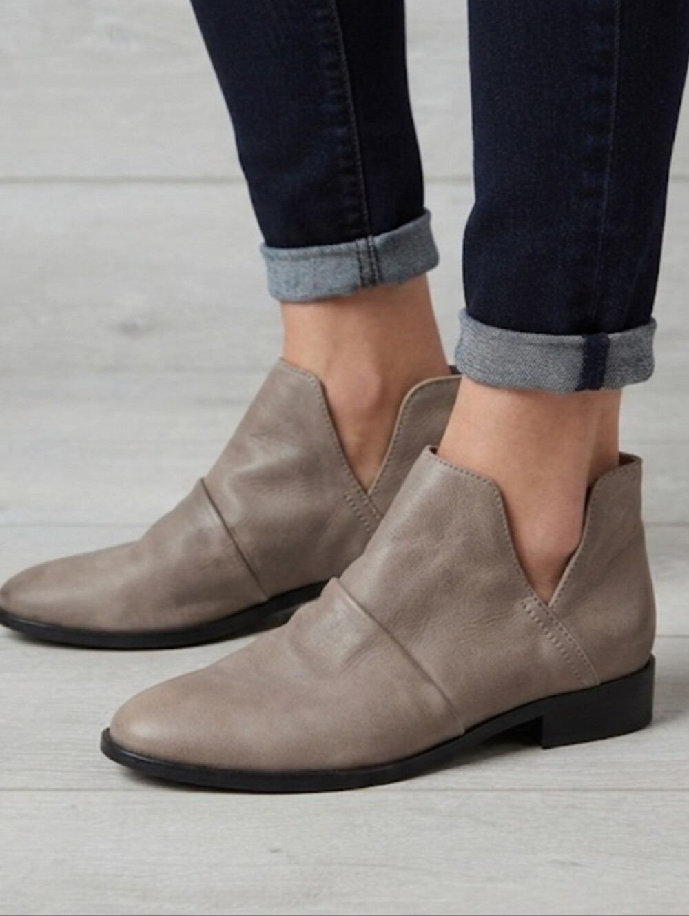 Lucky Brand Women Paramo Leather pull on Cut Side Boots shoes sz 9M